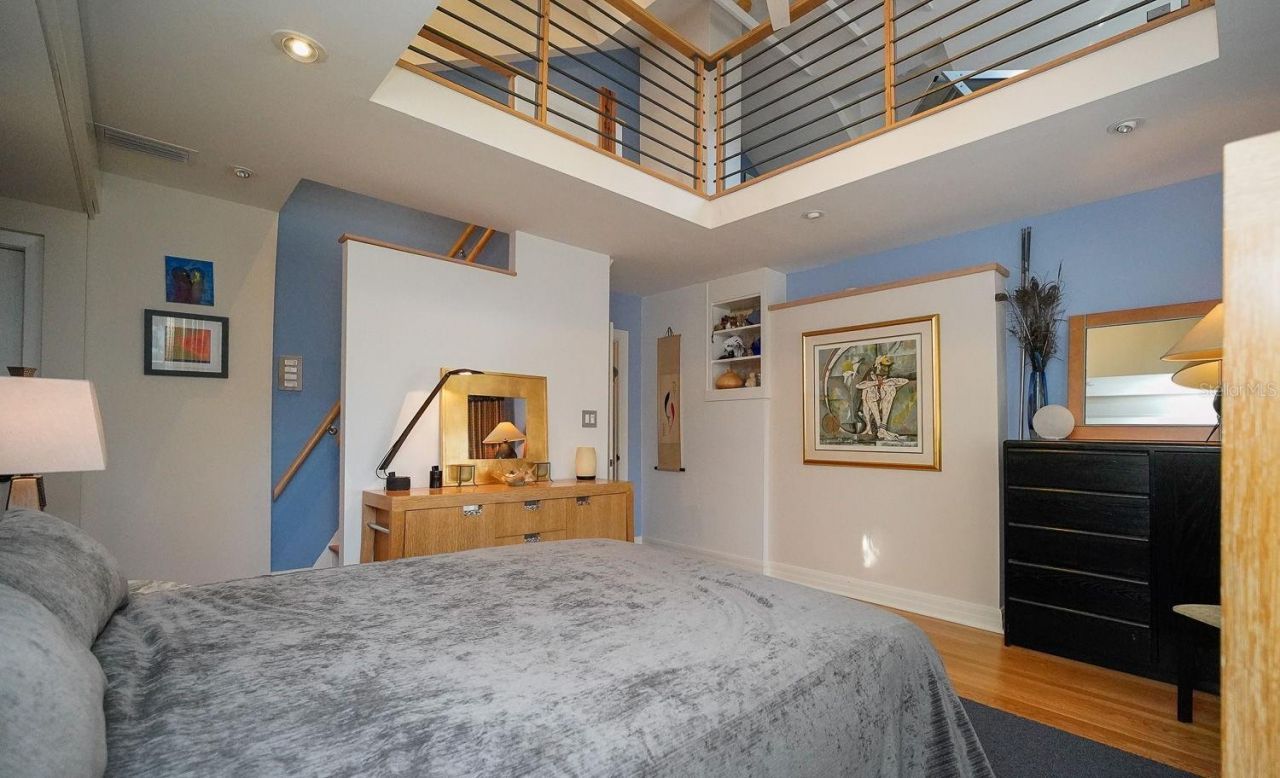 115 21st Avenue Ne, Saint Petersburg, FL 33704 Photo