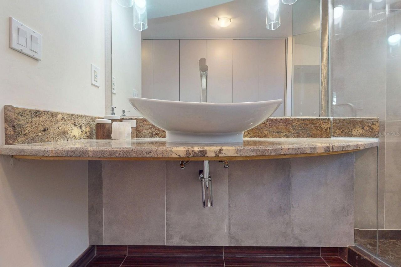 115 21st Avenue Ne, Saint Petersburg, FL 33704 Photo