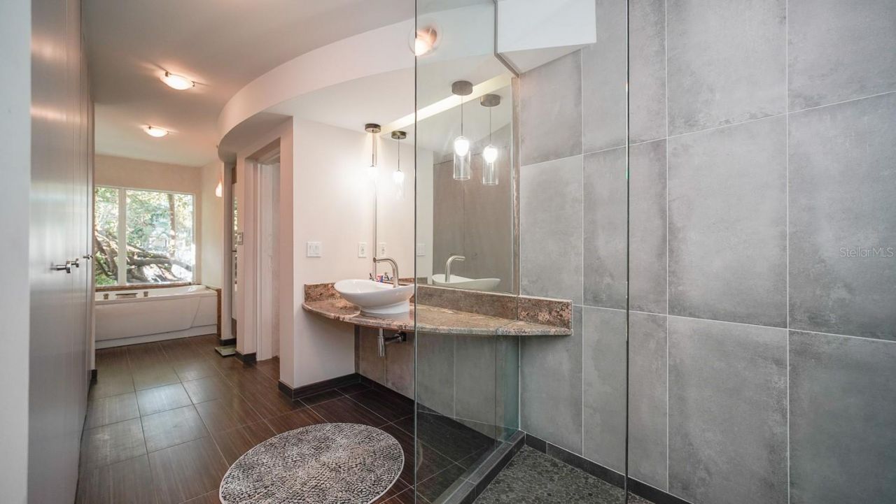 115 21st Avenue Ne, Saint Petersburg, FL 33704 Photo