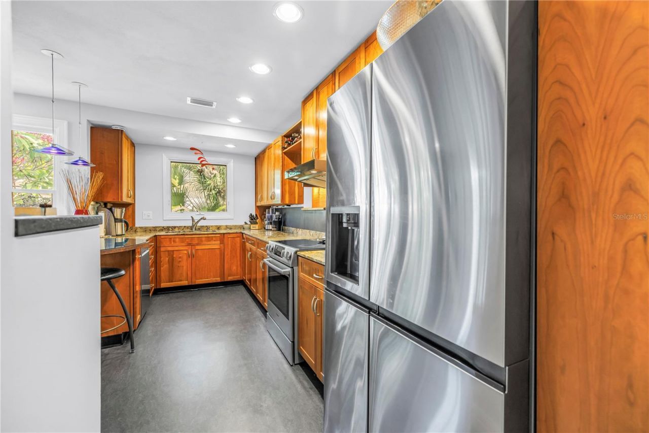 115 21st Avenue Ne, Saint Petersburg, FL 33704 Photo