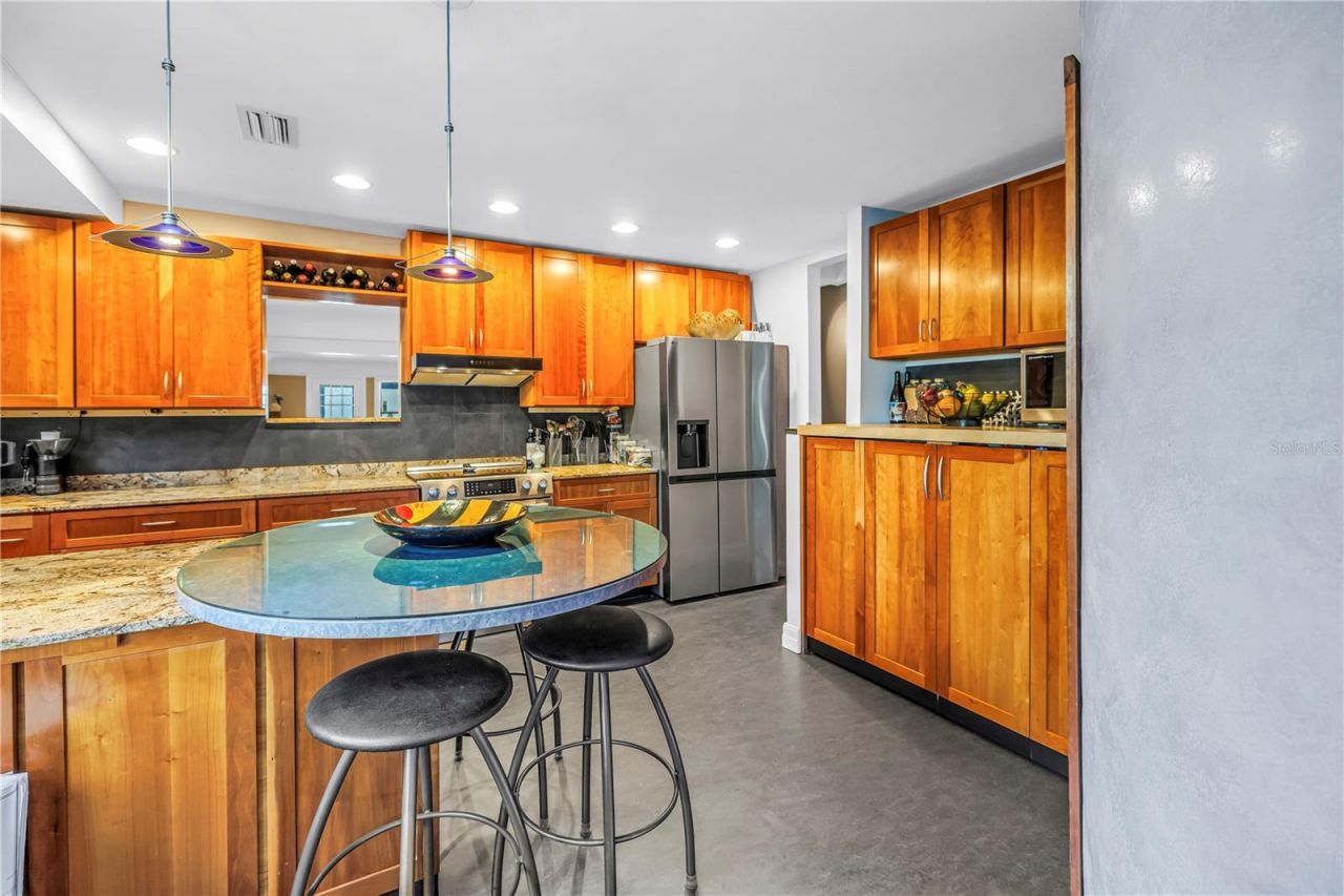 115 21st Avenue Ne, Saint Petersburg, FL 33704 Photo