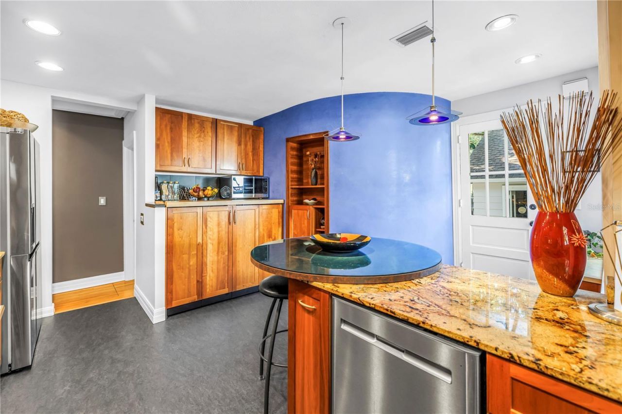 115 21st Avenue Ne, Saint Petersburg, FL 33704 Photo