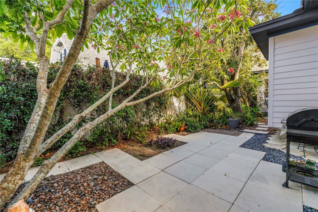 115 21st Avenue Ne, Saint Petersburg, FL 33704 Photo