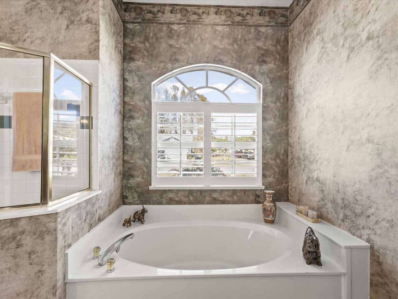 8704 Cypress Lakes Boulevard, New Port Richey, FL 34653 Photo