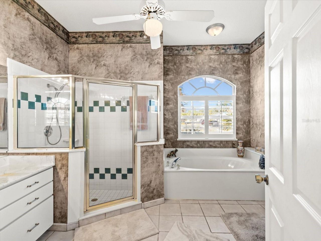 8704 Cypress Lakes Boulevard, New Port Richey, FL 34653 Photo