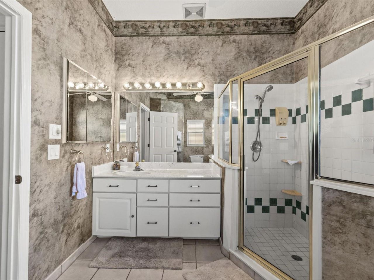 8704 Cypress Lakes Boulevard, New Port Richey, FL 34653 Photo