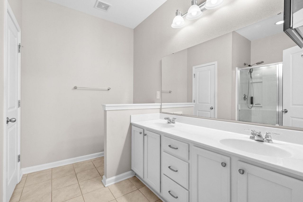 153 Parmelee Dr. Photo 25