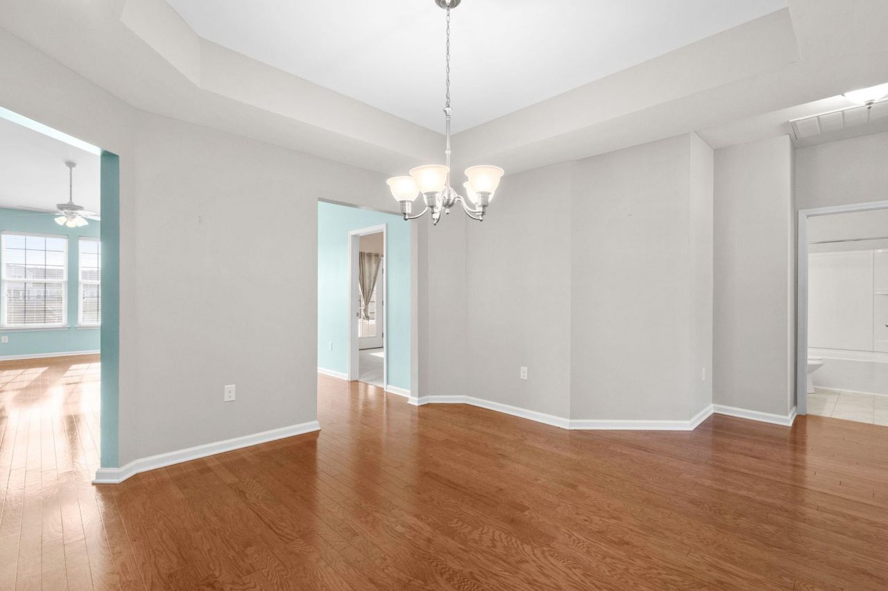 153 Parmelee Dr. Photo 5