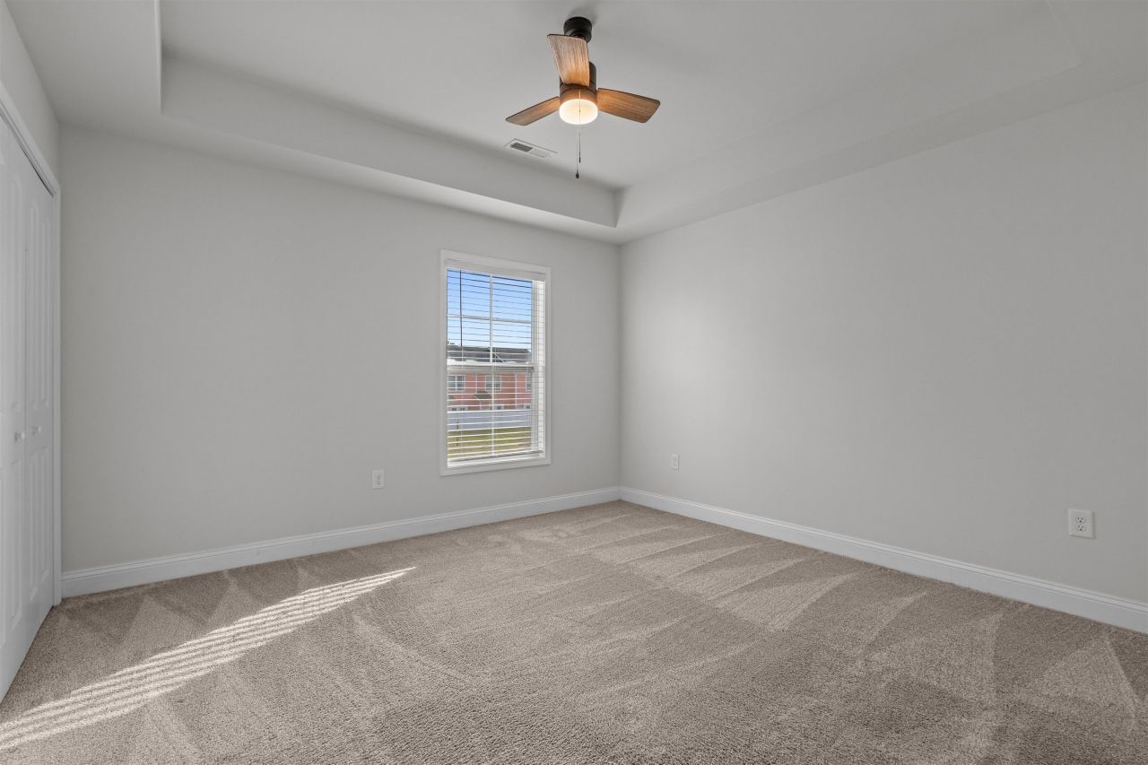 829 Moen Pl. Photo 12