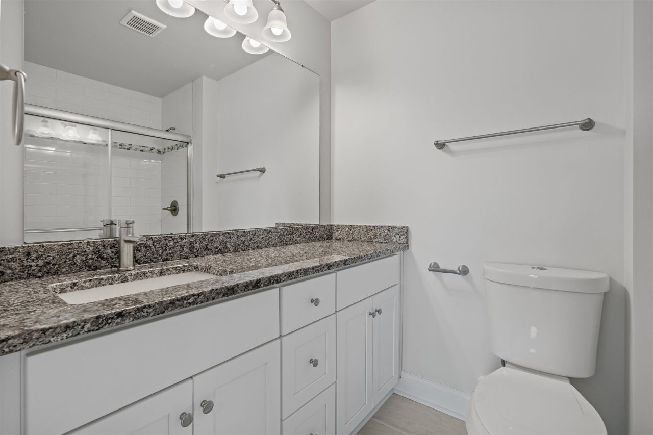 829 Moen Pl. Photo 14