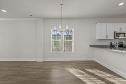 829 Moen Pl. photo 4