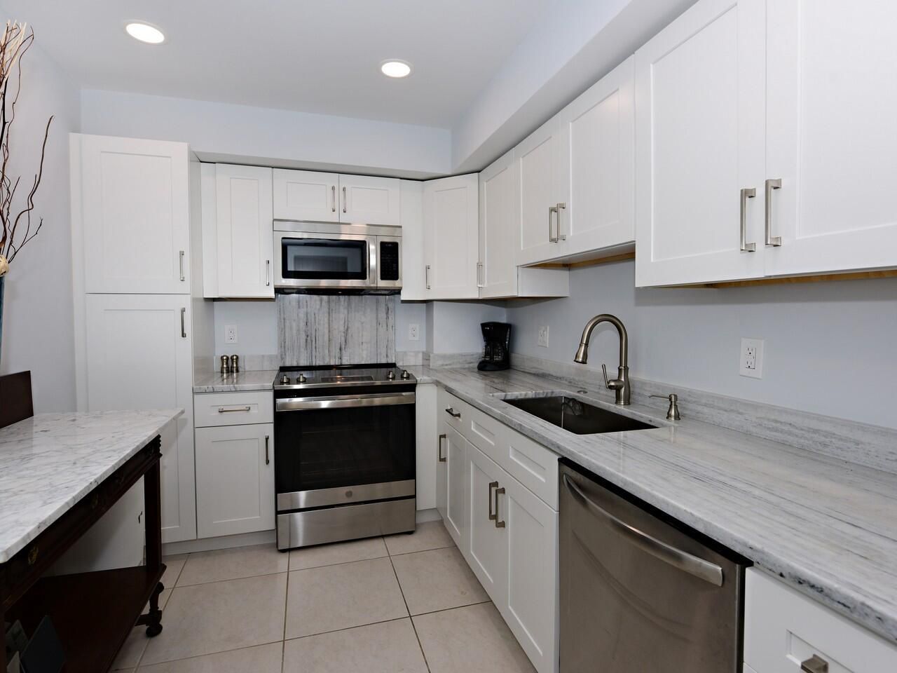 3450 S Ocean Boulevard, Unit 406, Palm Beach, FL 33480 Photo