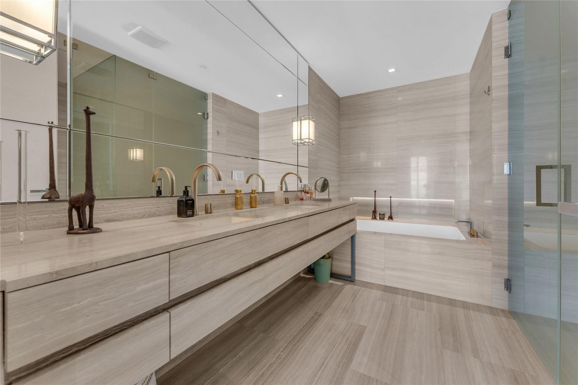 18975 Collins Avenue, Unit 4603, Sunny Isles Beach, FL 33160 Photo