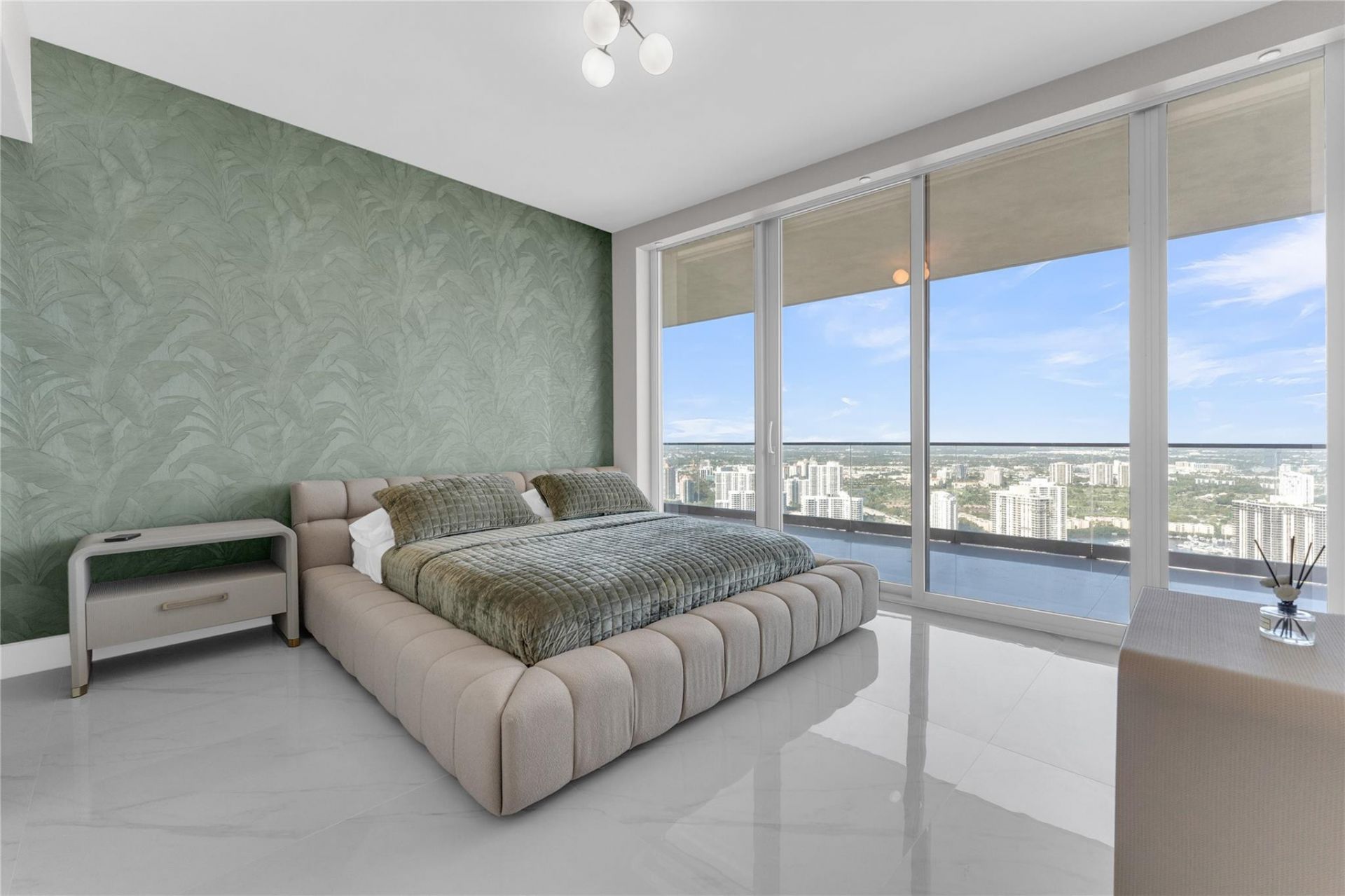 18975 Collins Avenue, Unit 4603, Sunny Isles Beach, FL 33160 Photo