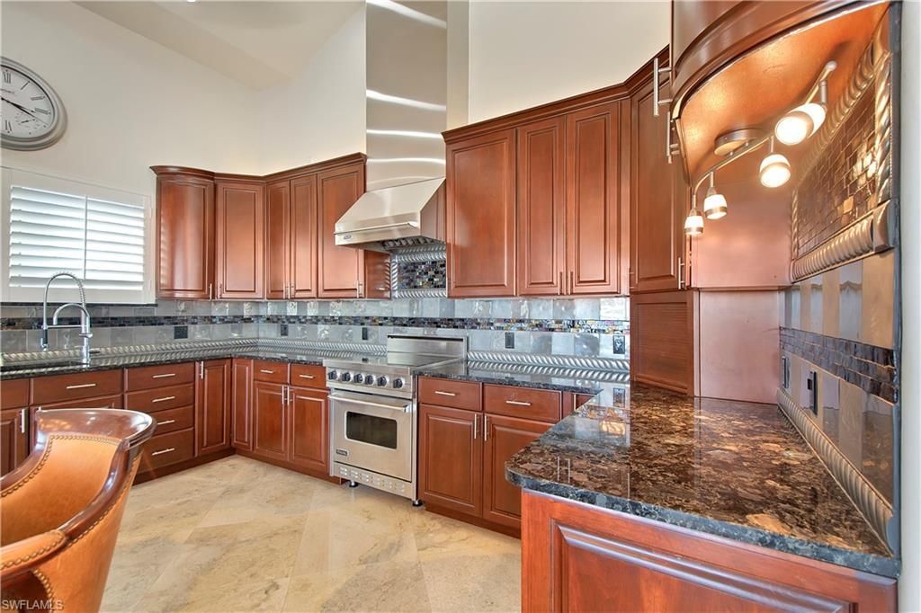 28 Pelican St W, Naples, FL 34113 Photo