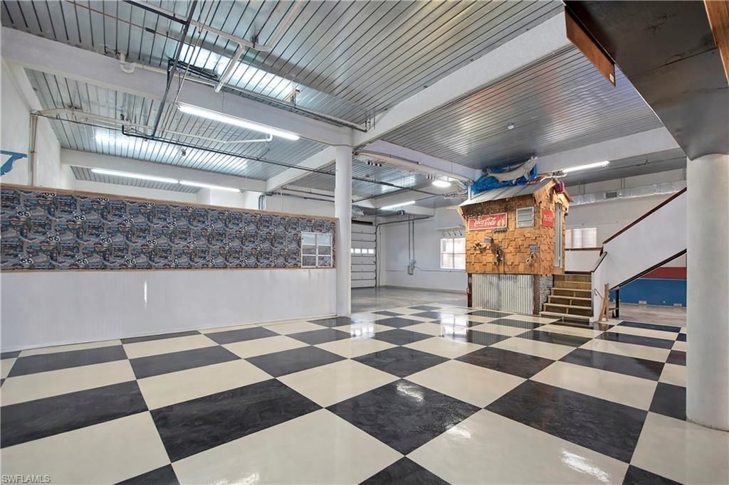 28 Pelican St W, Naples, FL 34113 Photo