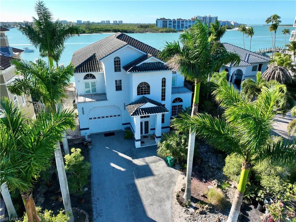 28 Pelican St W, Naples, FL 34113 Photo