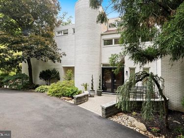 1351 BOBARN DRIVE , PENN VALLEY, PA 19072