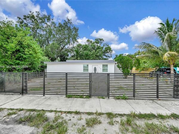 2270 NW 153rd St, Miami Gardens, FL 33054