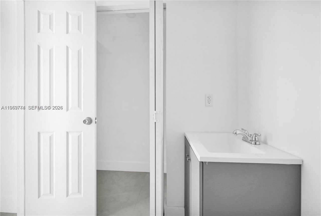 2270 NW 153rd St, Miami Gardens, FL 33054 Photo