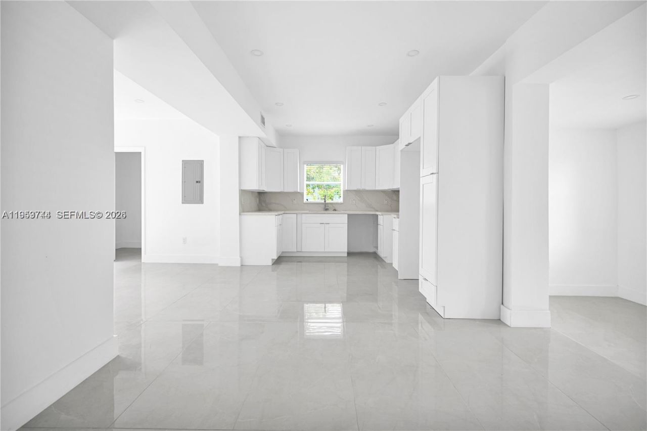 2270 NW 153rd St, Miami Gardens, FL 33054 Photo