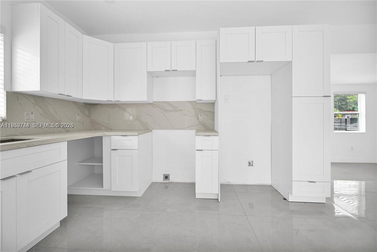 2270 NW 153rd St, Miami Gardens, FL 33054 Photo