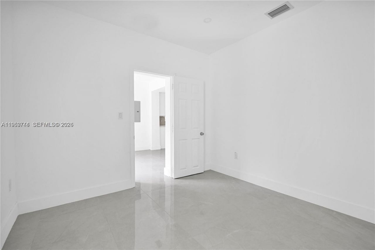 2270 NW 153rd St, Miami Gardens, FL 33054 Photo