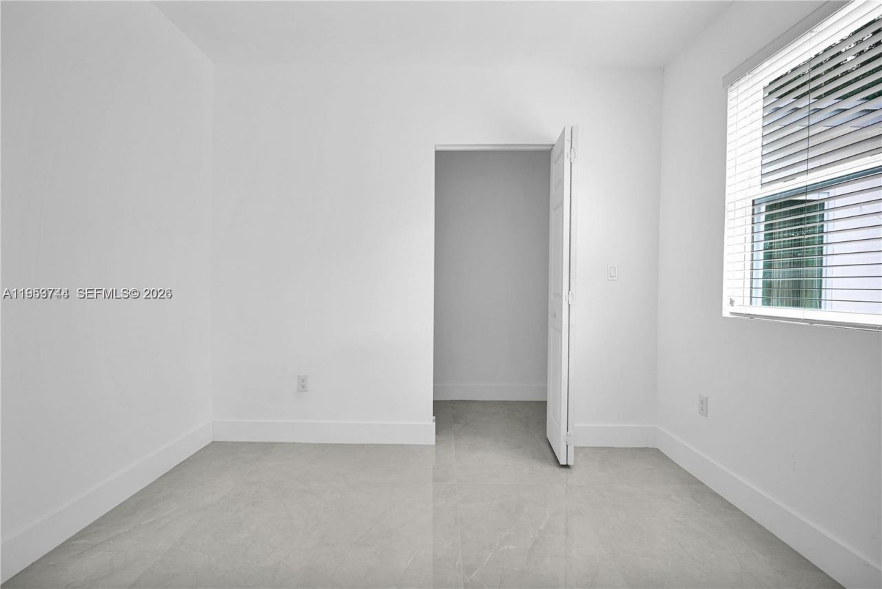 2270 NW 153rd St, Miami Gardens, FL 33054 Photo