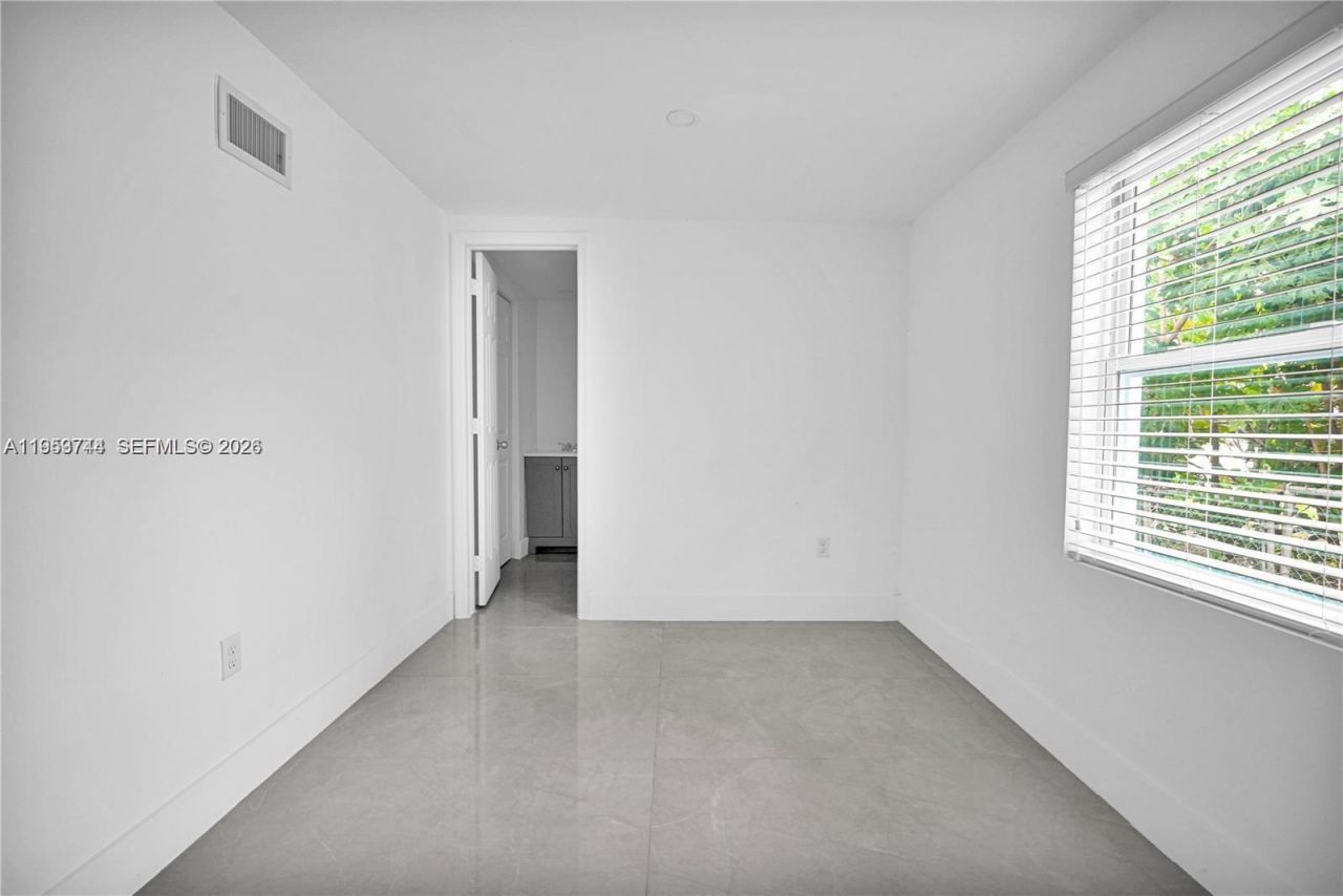 2270 NW 153rd St, Miami Gardens, FL 33054 Photo