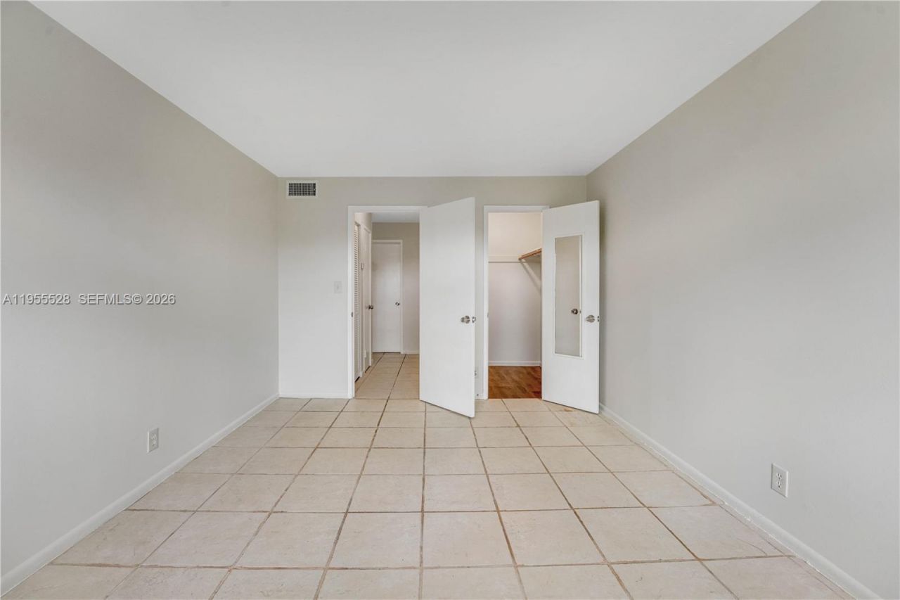 1200 Tallwood Ave, Unit 308, Hollywood, FL 33021 Photo