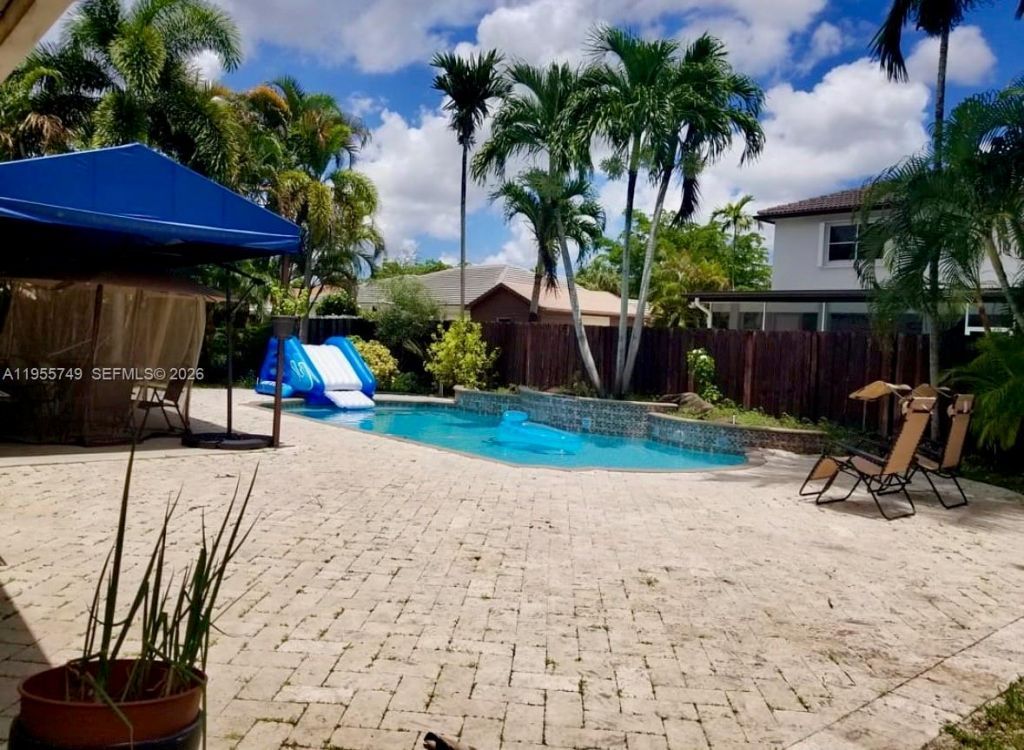 18121 SW 152nd Ct, Miami, FL 33187 Photo