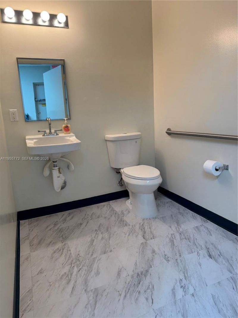 6173 E Miami Lakes Dr E , Unit 8A, Miami Lakes, FL 33014 Photo