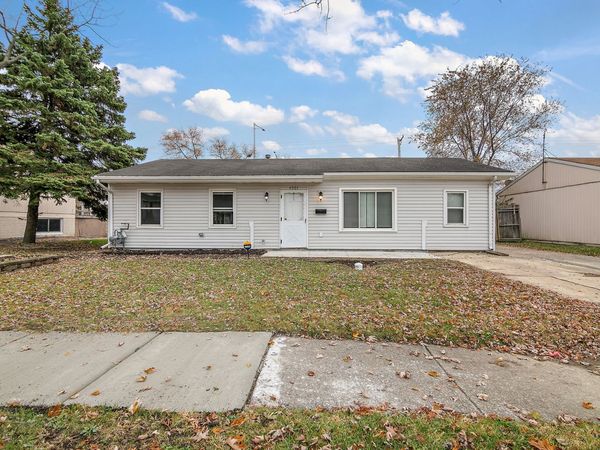 4301 Greenbrier Lane, Richton Park, IL 60471