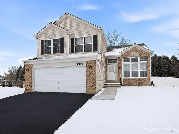 2493 N Orchard Lane, Round Lake Beach, IL 60073