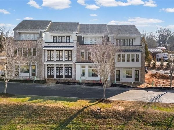 73 Bourbon Street, Unit 5, Senoia, GA 30276