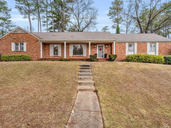 803 19th Ave N, Columbus, MS 39701