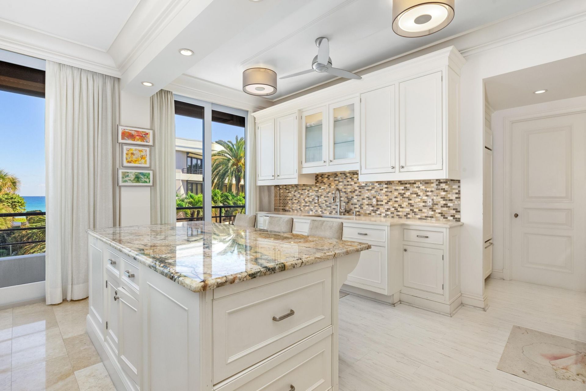 120 Sunset Avenue W, Unit 3 D, Palm Beach, FL 33480 Photo