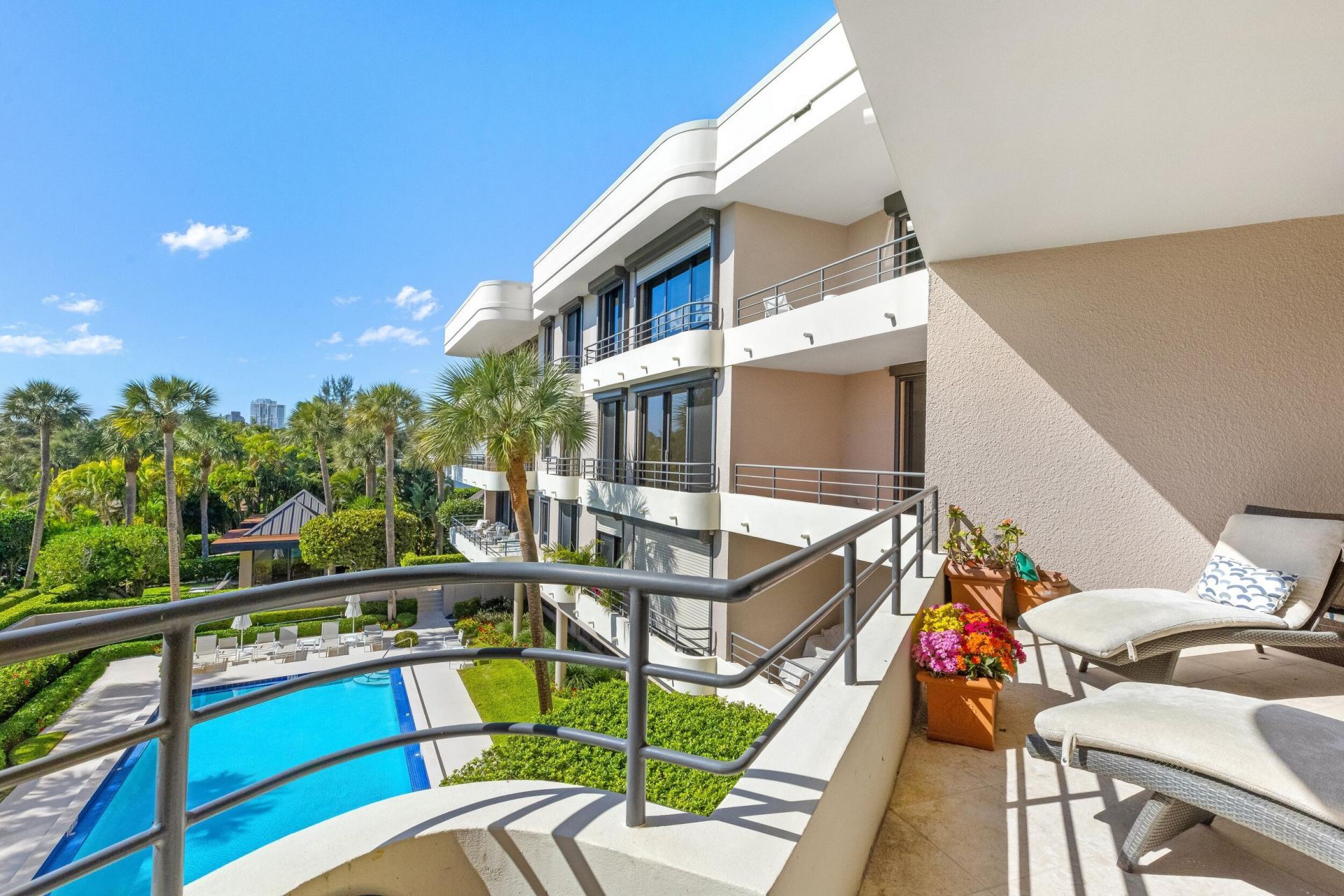 120 Sunset Avenue W, Unit 3 D, Palm Beach, FL 33480 Photo