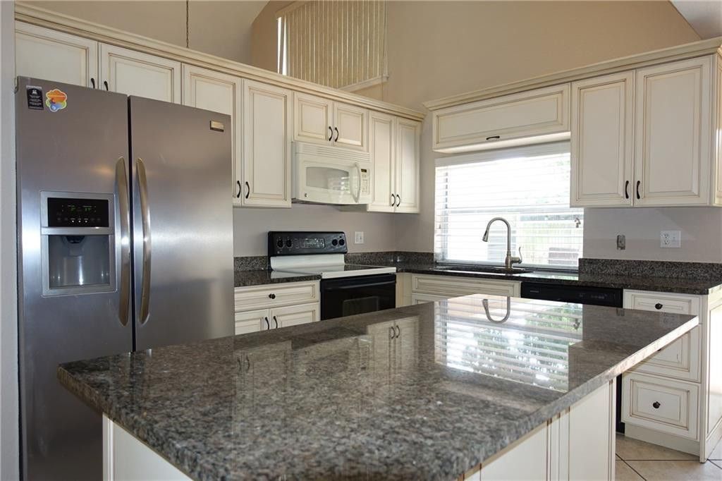 3524 NW 73rd Way, Coral Springs, FL 33065 Photo