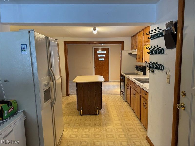 2160 Ingersoll Drive, Akron, OH 44320 Photo 17