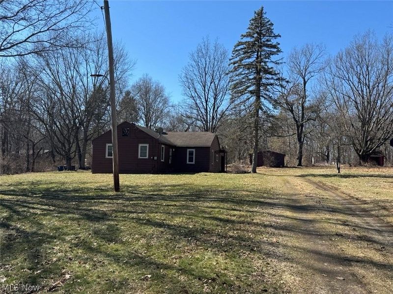 2160 Ingersoll Drive, Akron, OH 44320 Photo 2