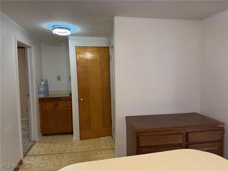 2160 Ingersoll Drive, Akron, OH 44320 Photo 20