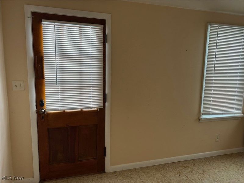 2160 Ingersoll Drive, Akron, OH 44320 Photo 30