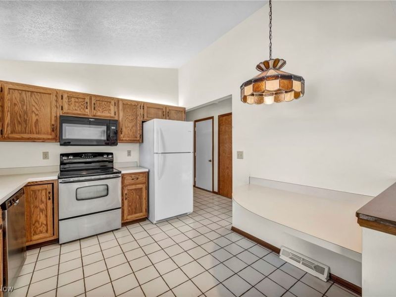 105 Hartford Drive, Medina, OH 44256 Photo 14