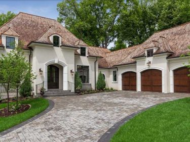 405 Carpenters Point, Wayzata, MN 55391