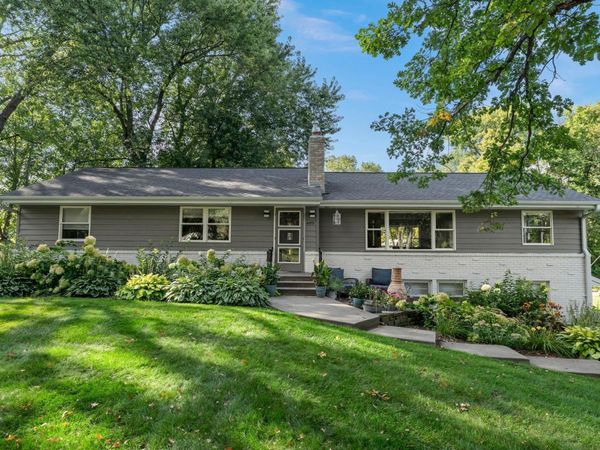 605 Kingsview Lane N, Plymouth, MN 55447