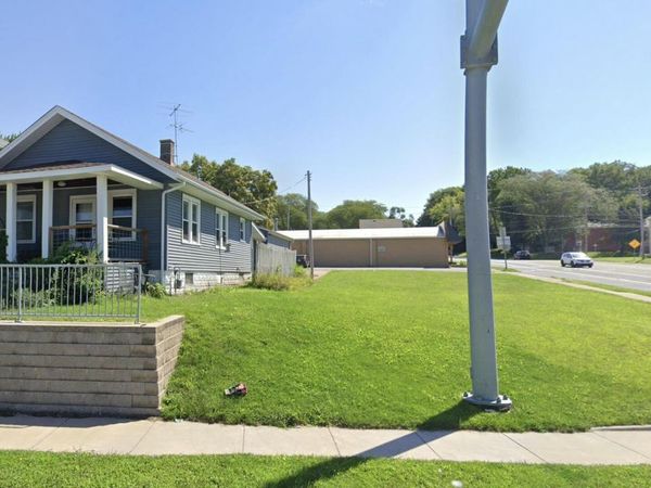 4529 11TH Street, Rock Island, IL 61201