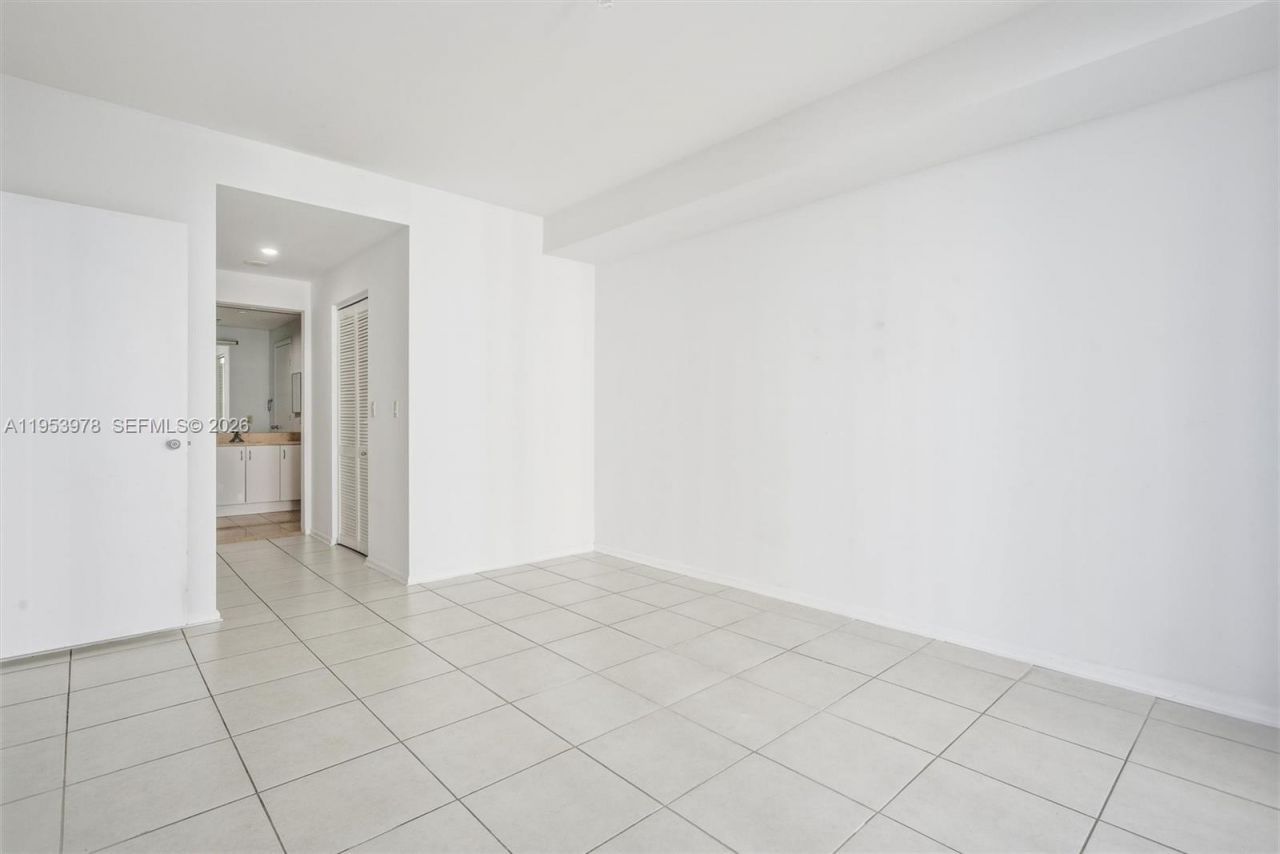 801 Brickell Key Blvd, Unit 1404, Miami, FL 33131 Photo