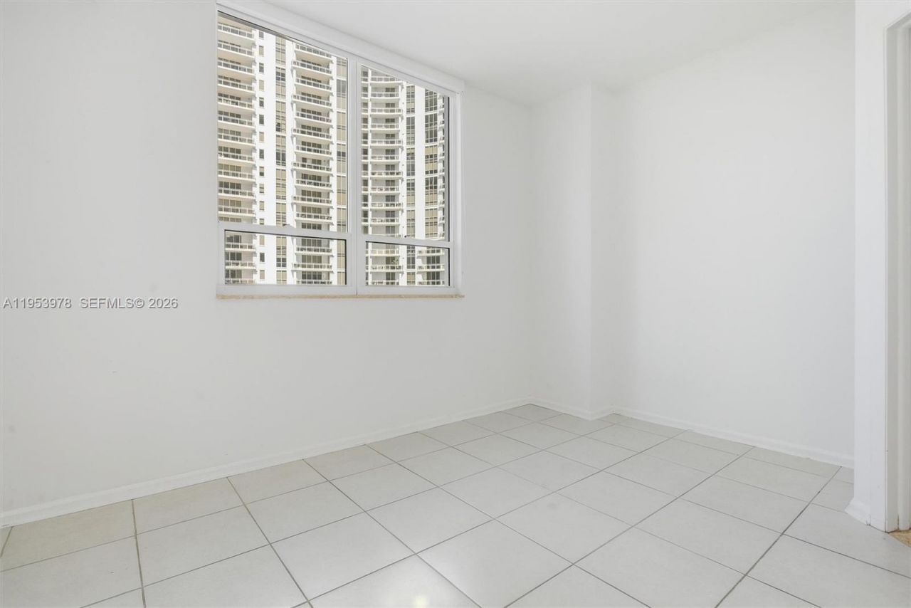801 Brickell Key Blvd, Unit 1404, Miami, FL 33131 Photo