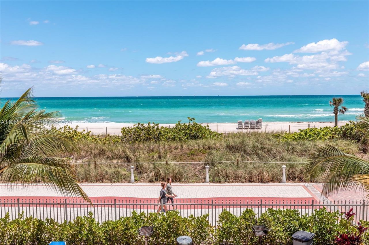 6039 Collins Ave, Unit 1206, Miami Beach, FL 33140 Photo